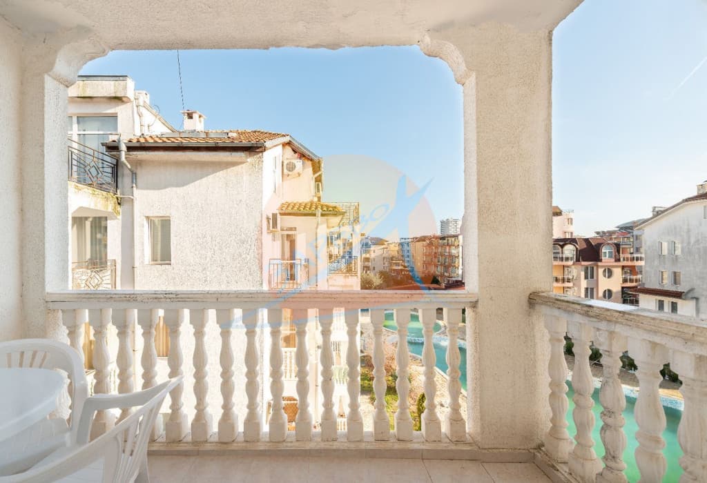 Слънчев бряг, обзаведен тристаен с гледка басейн, Браво 5 (Bravo 5), ГОТОВИ ДОКУМЕНТИ ЗА СДЕЛКА!