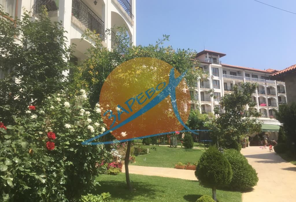 Триумф (Triumph), Свети Влас