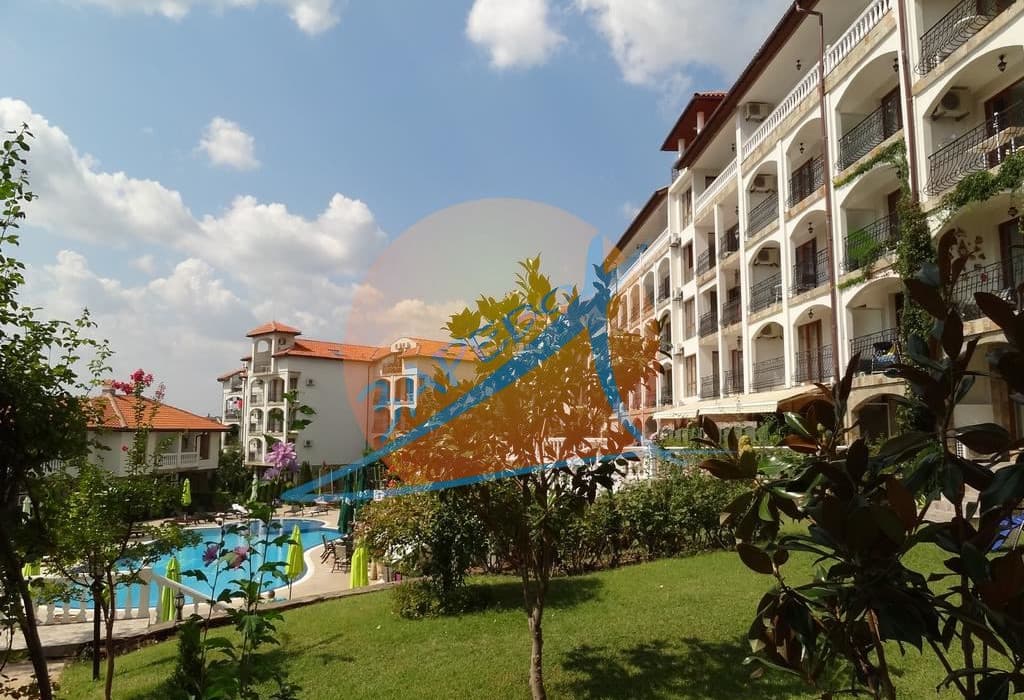 Триумф (Triumph), Свети Влас