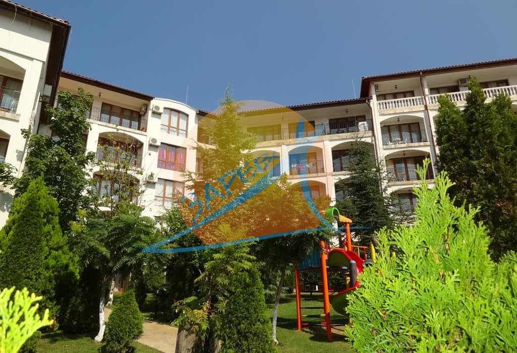 Триумф (Triumph), Свети Влас