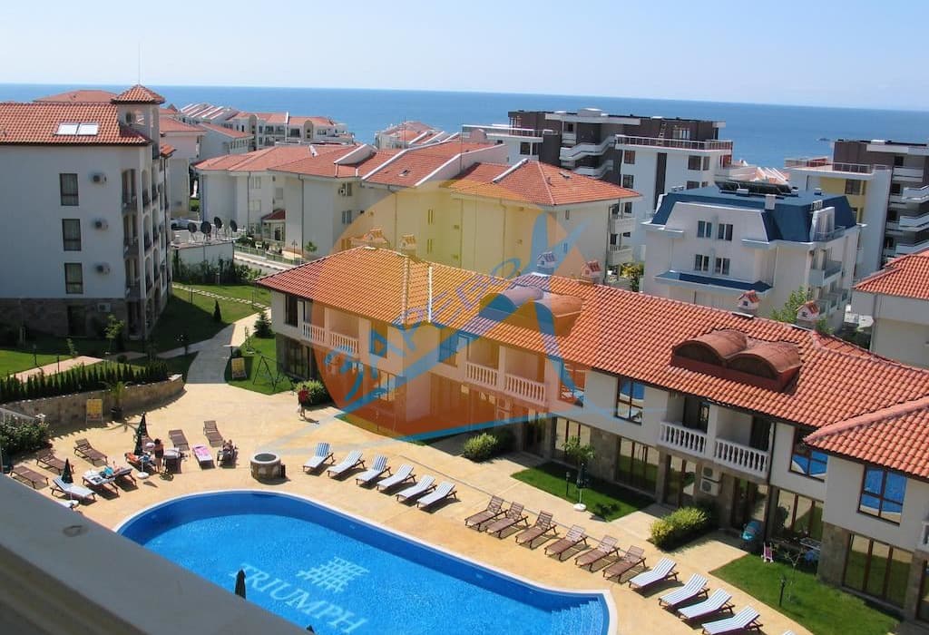 Триумф (Triumph), Свети Влас