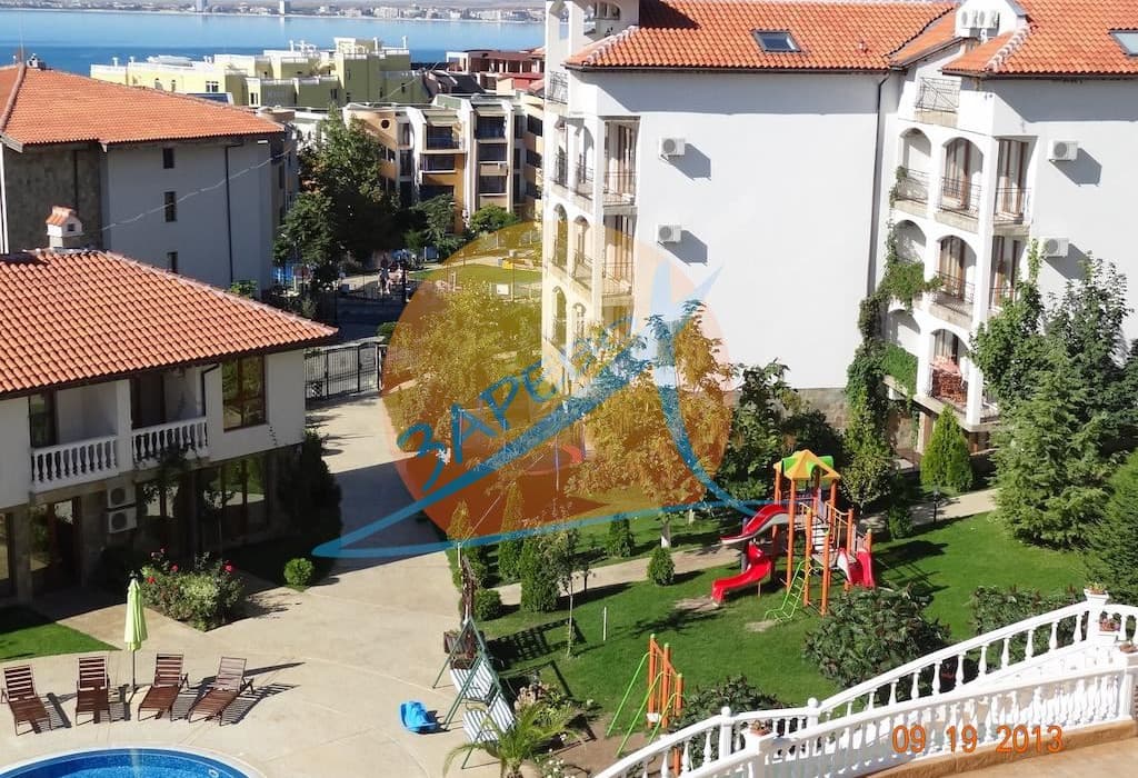 Триумф (Triumph), Свети Влас