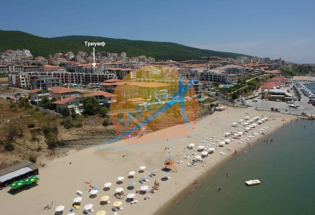 Триумф (Triumph), Свети Влас