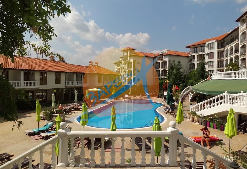 Триумф (Triumph), Свети Влас