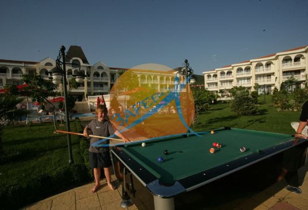 Южен бряг (South Beach), Диневи груп, Свети Влас