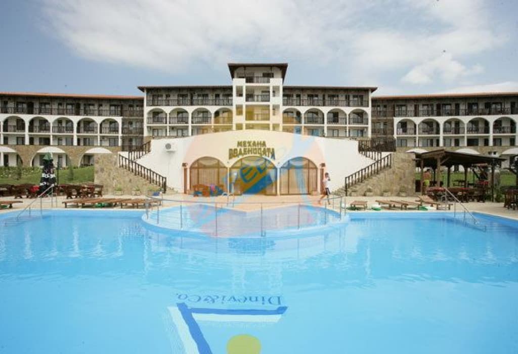 Воденицата (The Mill), Диневи груп, Свети Влас