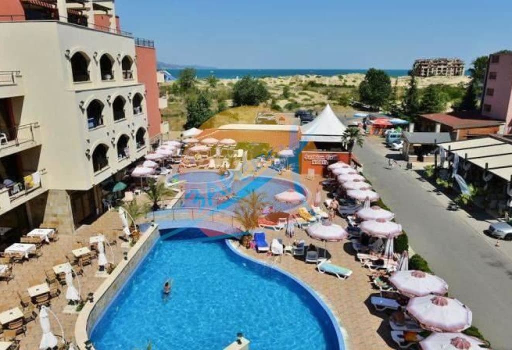 Слънчев бряг, първа линия, обзаведен двустаен апартамент, Нобел (Noble) апарткомплекс