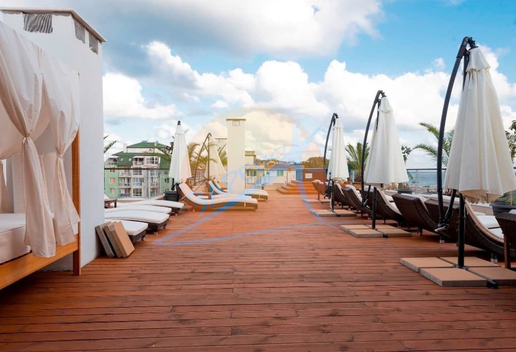 Приморско, първа линия, луксозен двустаен с гледка море, бутиков комплекс Грийн Парадайс Делукс (Green Paradise Deluxe)