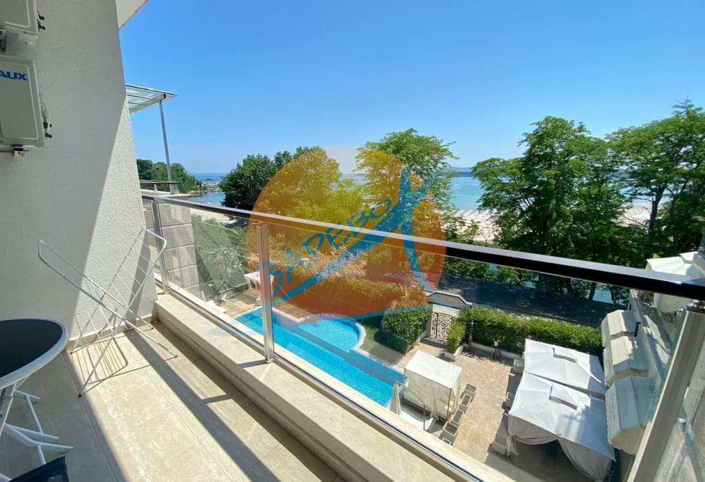 Приморско, първа линия, луксозен двустаен с гледка море, бутиков комплекс Грийн Парадайс Делукс (Green Paradise Deluxe)