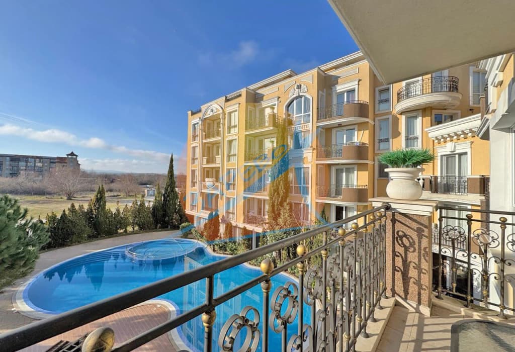 Слънчев бряг, Какао бийч, обзаведен тристаен с гледка басейн, Месембрия Палас (Messembria Palace)