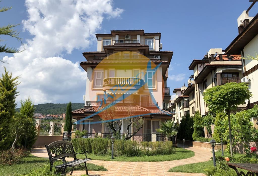 Meллия 7  ( Mellia 7), Свети Влас