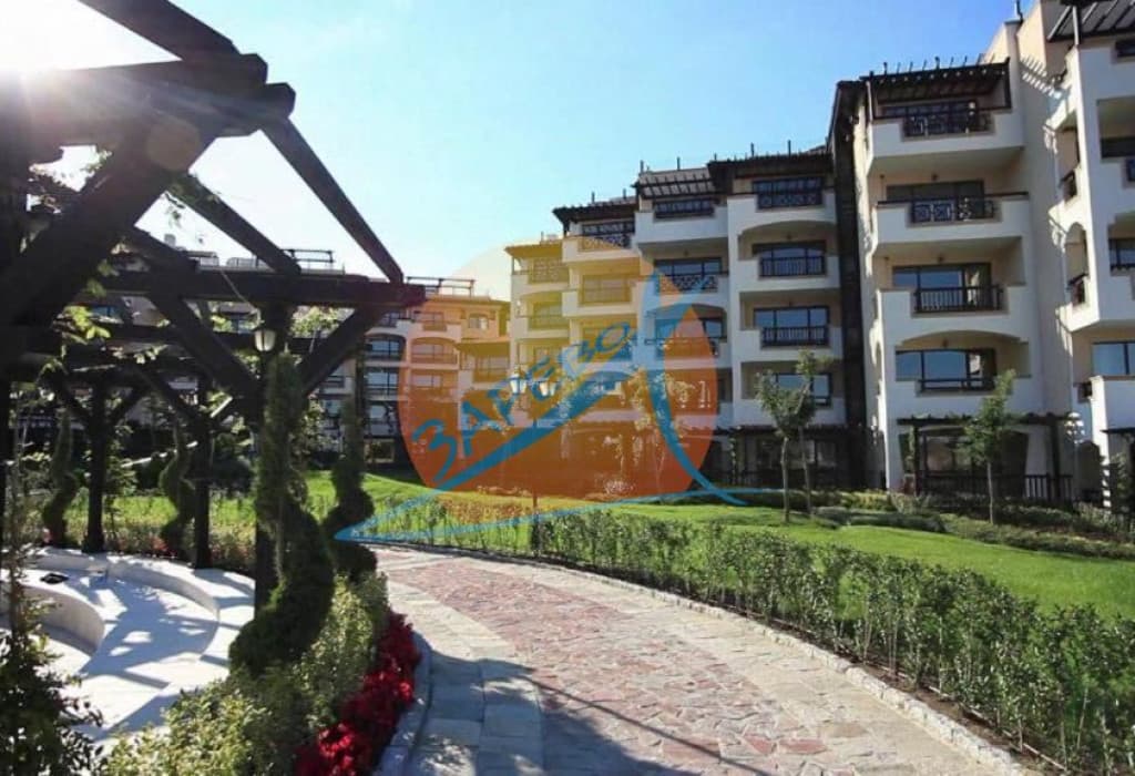 Лозенец,Оазис Бийч Клуб, стилно обзаведен двустаен с гледка парк в Oasis Beach Club, Lozenets