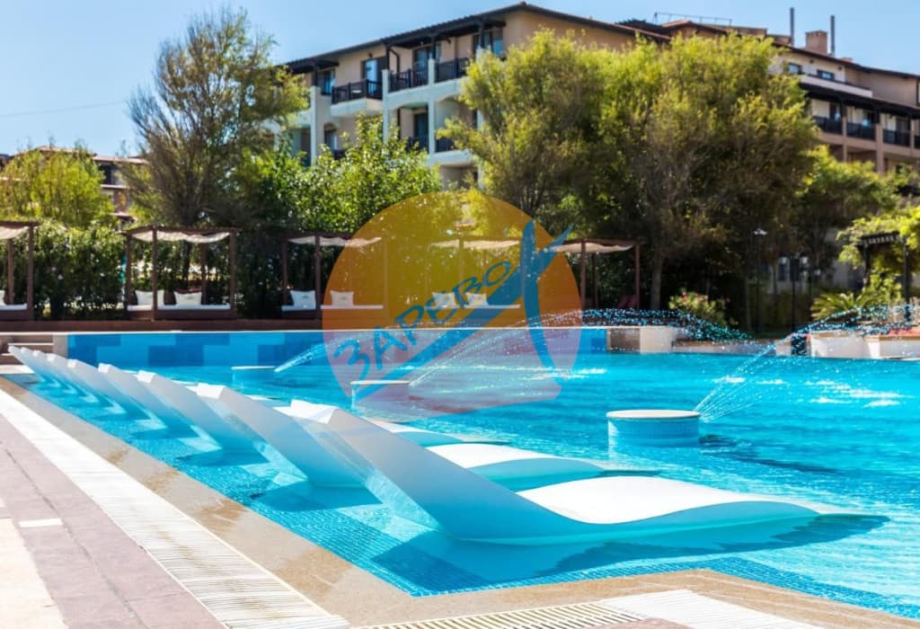 Лозенец,Оазис Бийч Клуб, стилно обзаведен двустаен с гледка парк в Oasis Beach Club, Lozenets