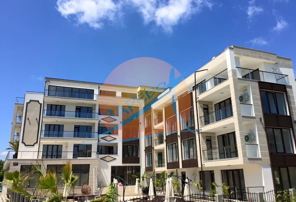 Приморско, първа линия, луксозен двустаен, бутиков комплекс Грийн Парадайс Делукс (Green Paradise Deluxe)