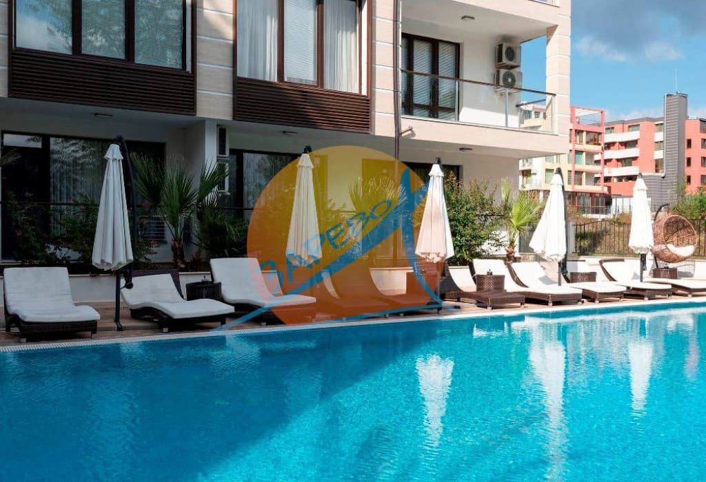 Приморско, първа линия, луксозен двустаен, бутиков комплекс Грийн Парадайс Делукс (Green Paradise Deluxe)