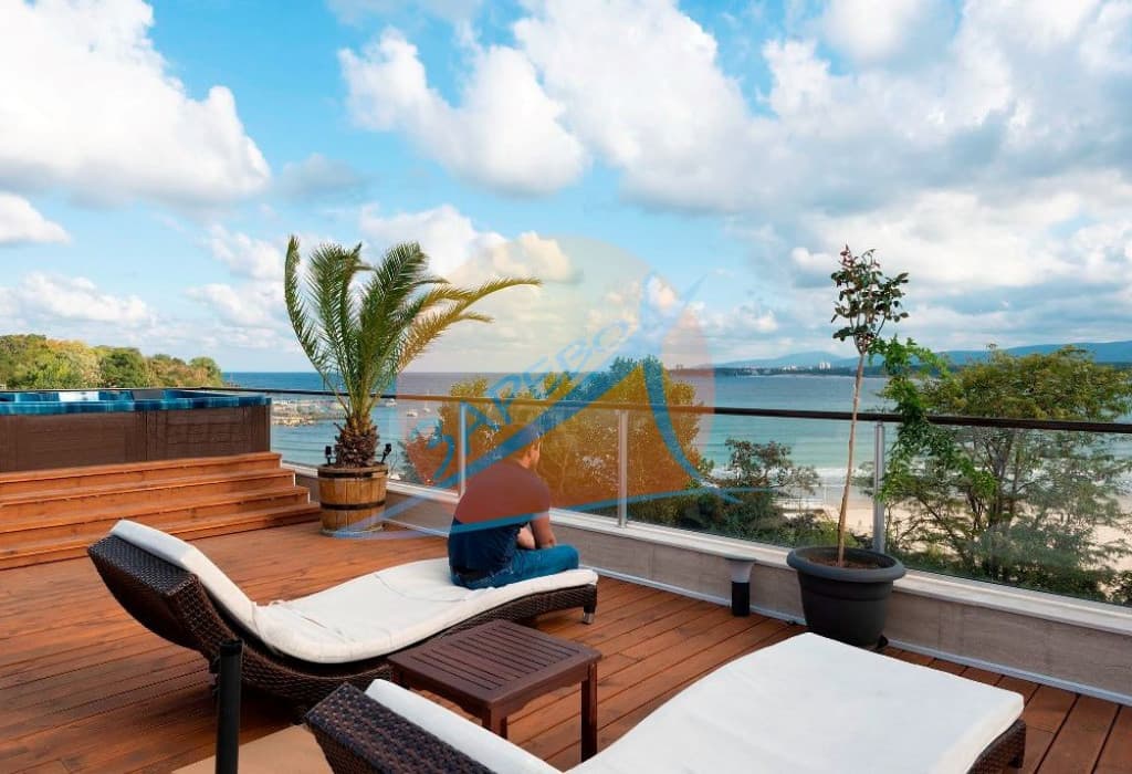 Приморско, първа линия, луксозен двустаен, бутиков комплекс Грийн Парадайс Делукс (Green Paradise Deluxe)