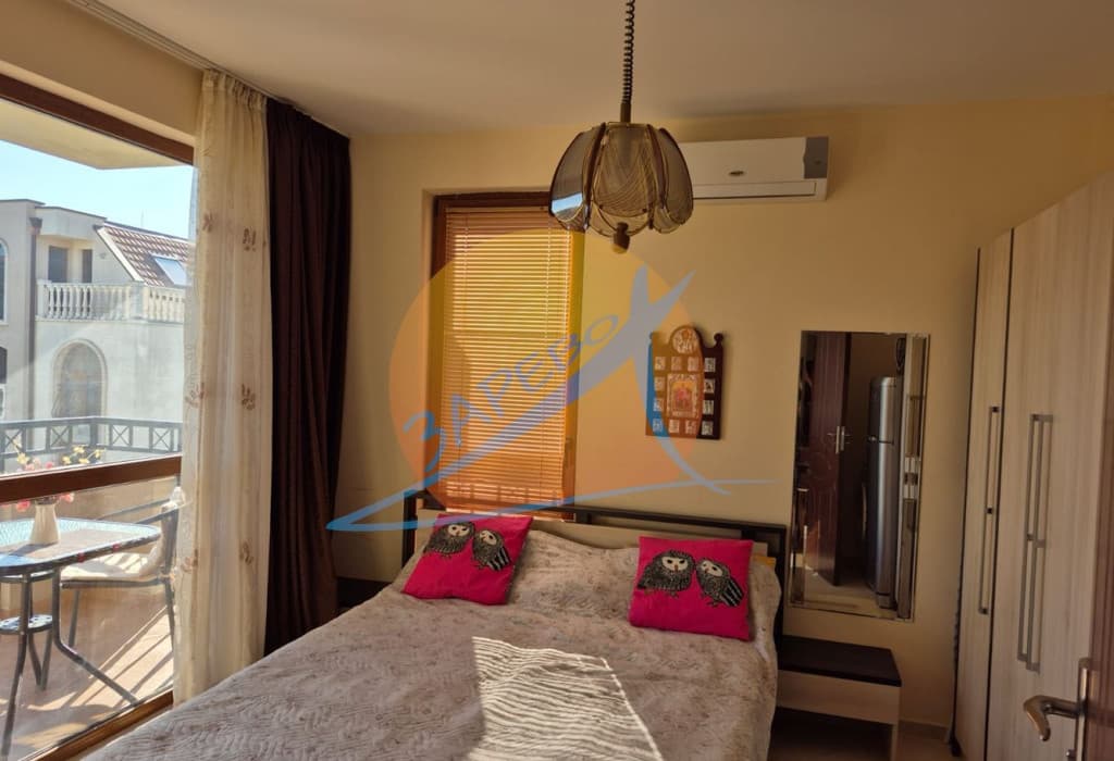 Слънчев бряг, обзаведен двустаен с гледка към басейн, Каскадас 2 (Cascadas 2), бърза сделка!