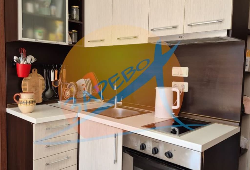 Слънчев бряг, обзаведен двустаен с гледка към басейн, Каскадас 2 (Cascadas 2), бърза сделка!