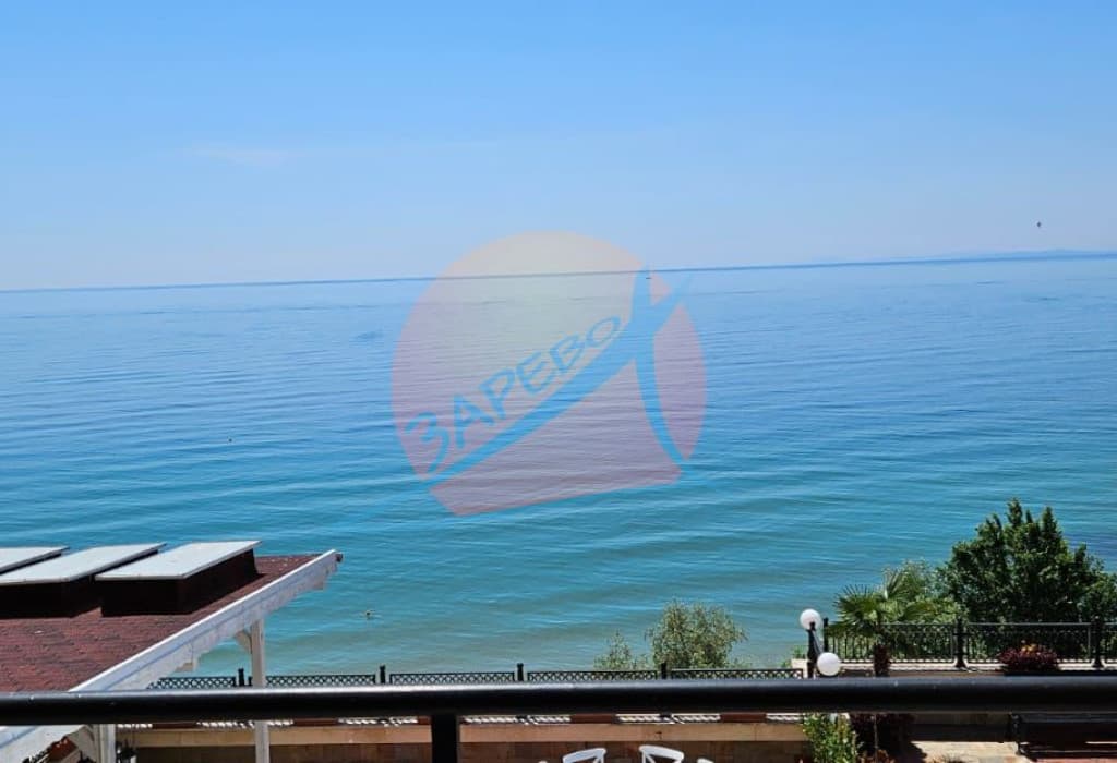 Свети Влас, първа линия, директна гледка море, просторен обзаведен двустаен, Тива дел мар/Цезар Палас