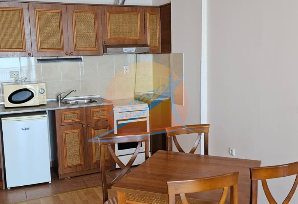 Свети Влас, първа линия, директна гледка море, просторен обзаведен двустаен, Тива дел мар/Цезар Палас