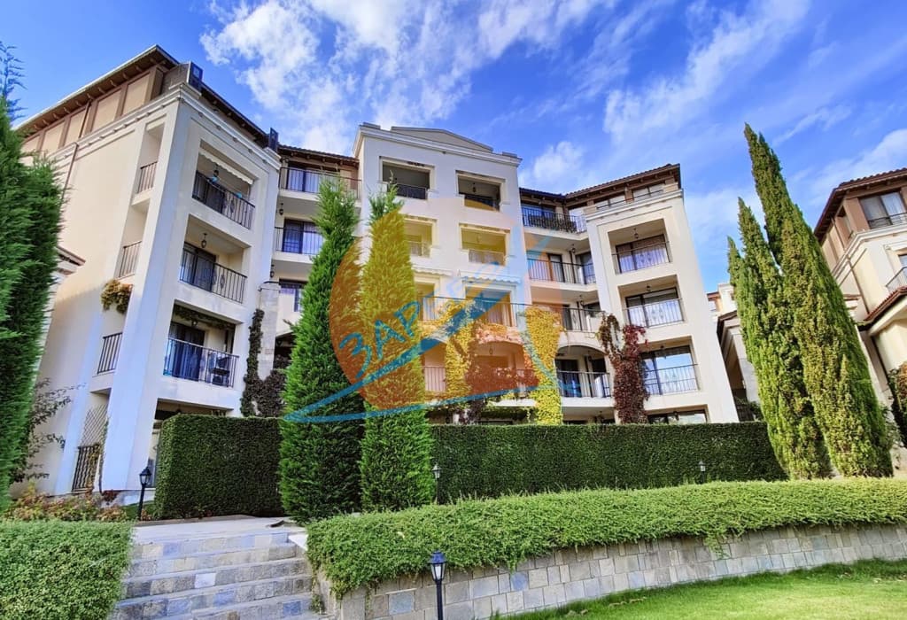 Созопол, Грийн лайф. Обзаведен тристаен с тераса с гледка кръглия басейн, готови документи за сделка!