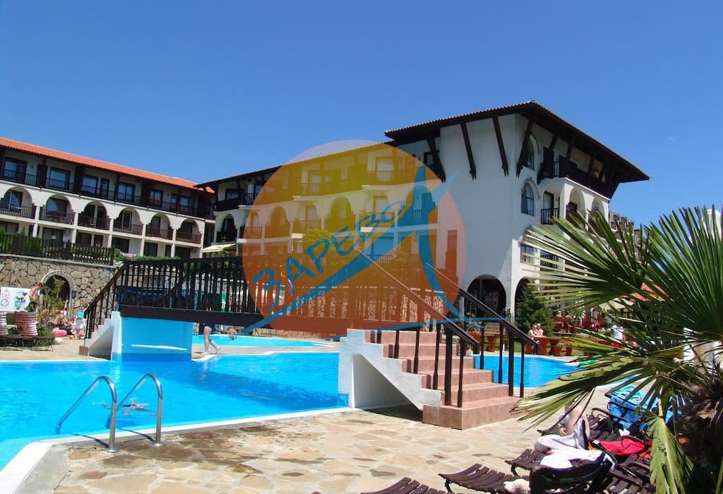 Манастира II (Monastery II), Диневи груп, Свети Влас