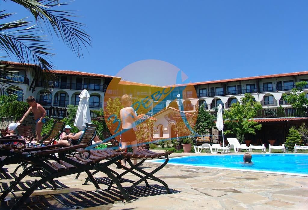 Манастира II (Monastery II), Диневи груп, Свети Влас