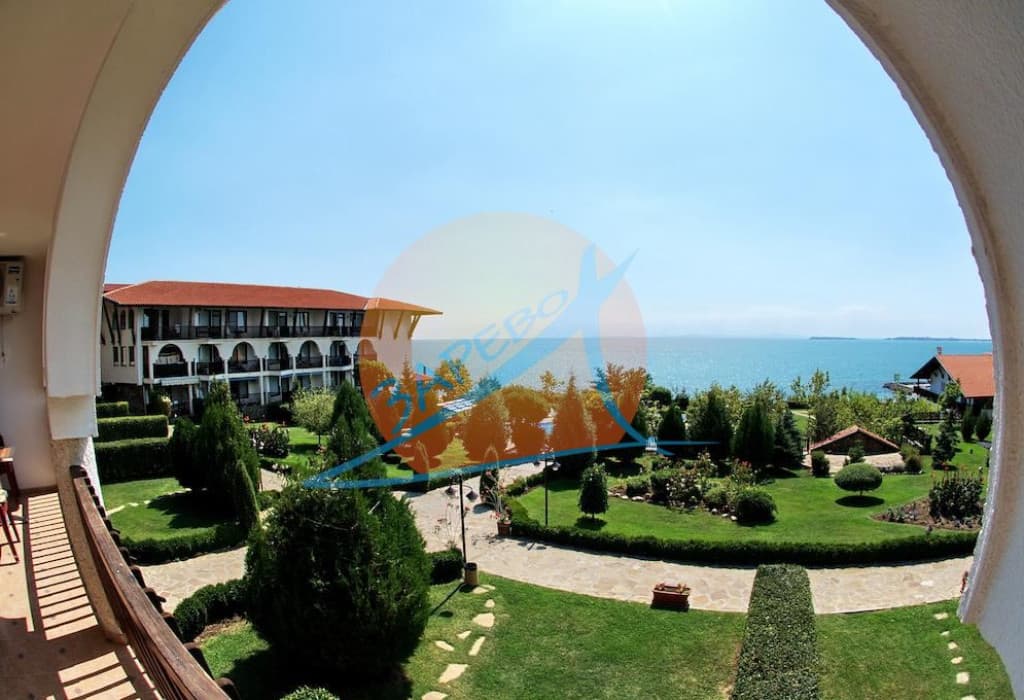 Манастира II (Monastery II), Диневи груп, Свети Влас