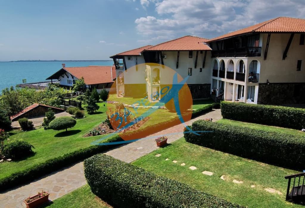 Манастира II (Monastery II), Диневи груп, Свети Влас