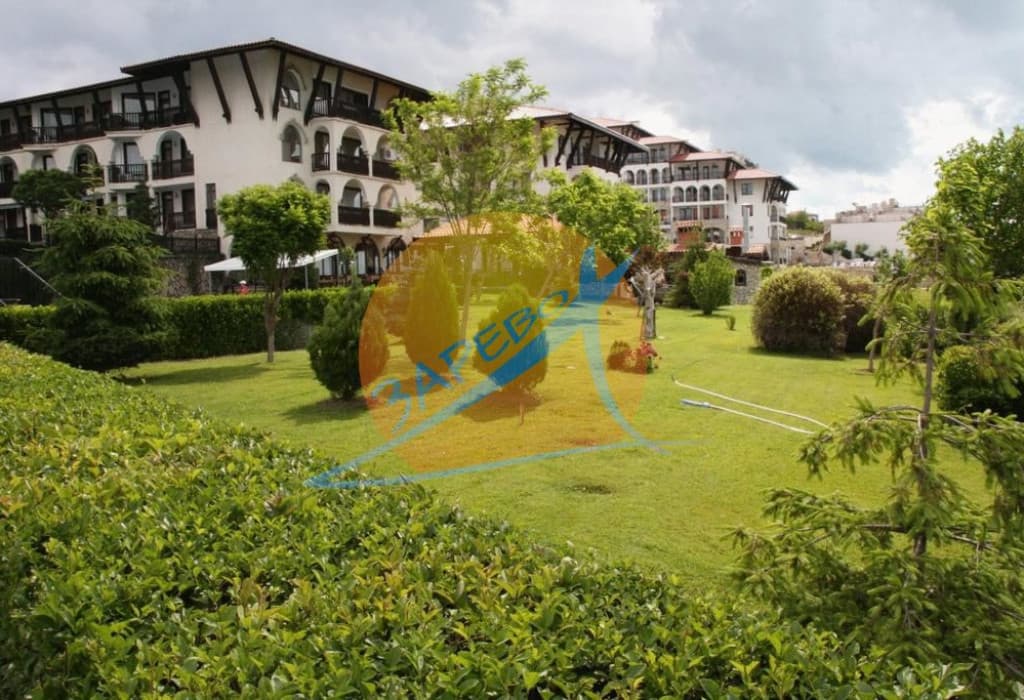 Манастира II (Monastery II), Диневи груп, Свети Влас