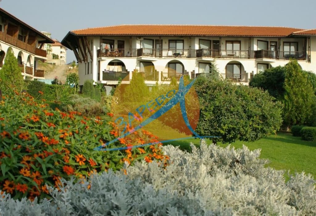 Манастира II (Monastery II), Диневи груп, Свети Влас