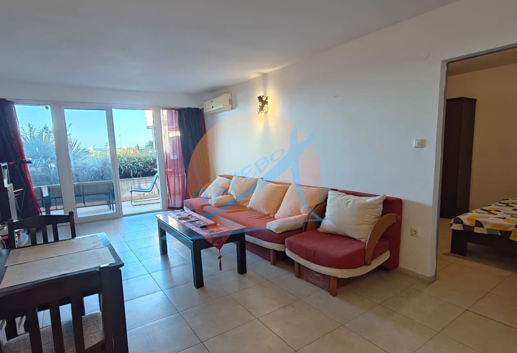 Созопол, Хармани, с паркомясто, двустаен с пряка гледка море срещу плажа, ниска поддръжка, готови документи!