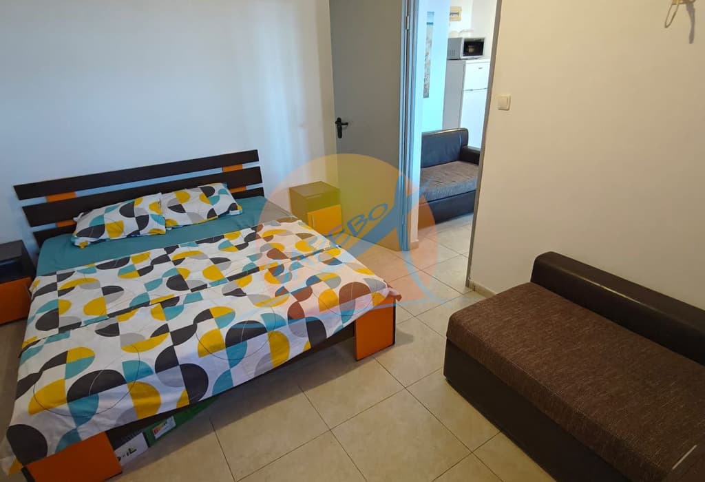 Созопол, Хармани, с паркомясто, двустаен с пряка гледка море срещу плажа, ниска поддръжка, готови документи!