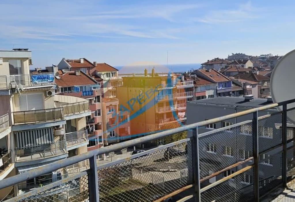 Поморие,  тристаен с голяма тераса и гледка море, без такса поддръжка, Акт 16,  ул. Поп Сава Катрафилов,