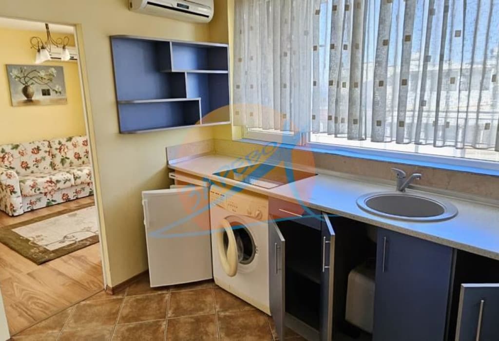 Поморие,  тристаен с голяма тераса и гледка море, без такса поддръжка, Акт 16,  ул. Поп Сава Катрафилов,