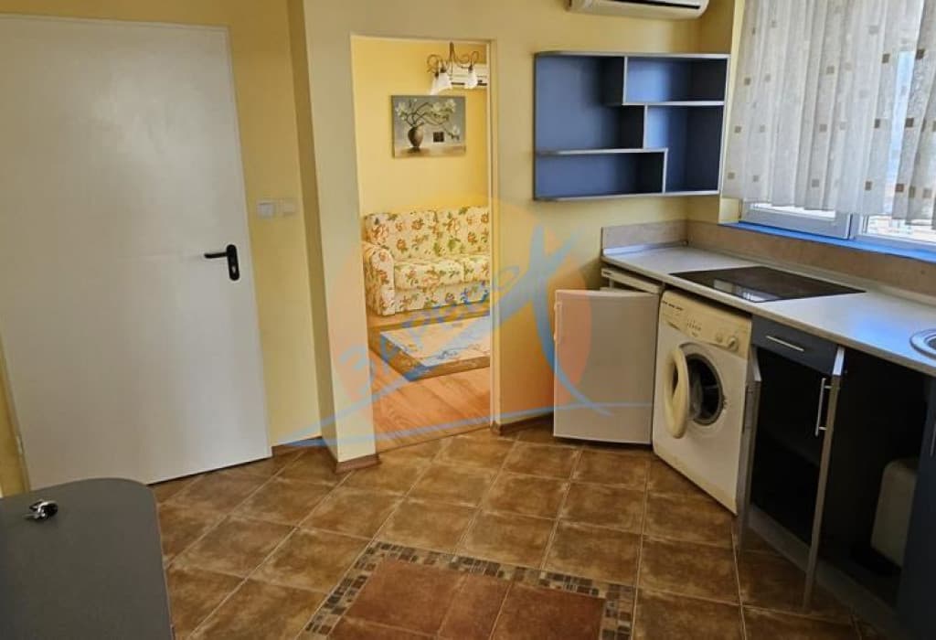 Поморие,  тристаен с голяма тераса и гледка море, без такса поддръжка, Акт 16,  ул. Поп Сава Катрафилов,