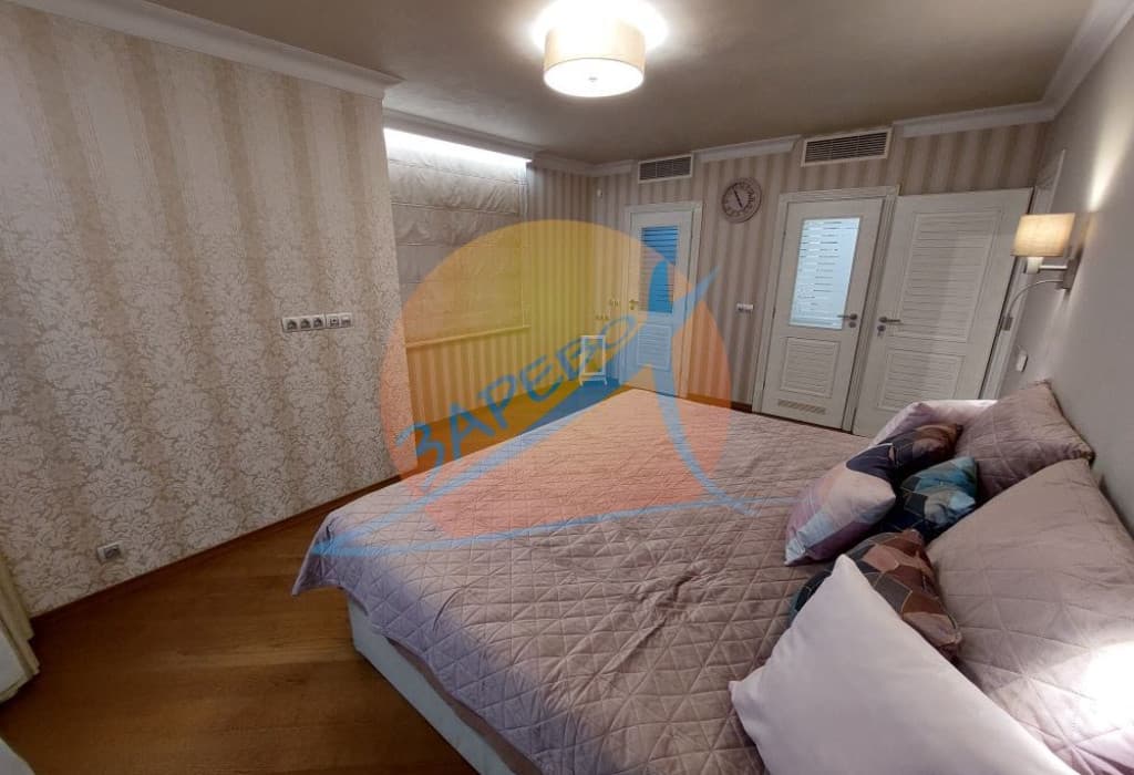 Поморие, триетажна къща лукс с басейн, камина, паркомeстa, гледка море, Виктория Роял Гарден (Victoria Royal Garden)