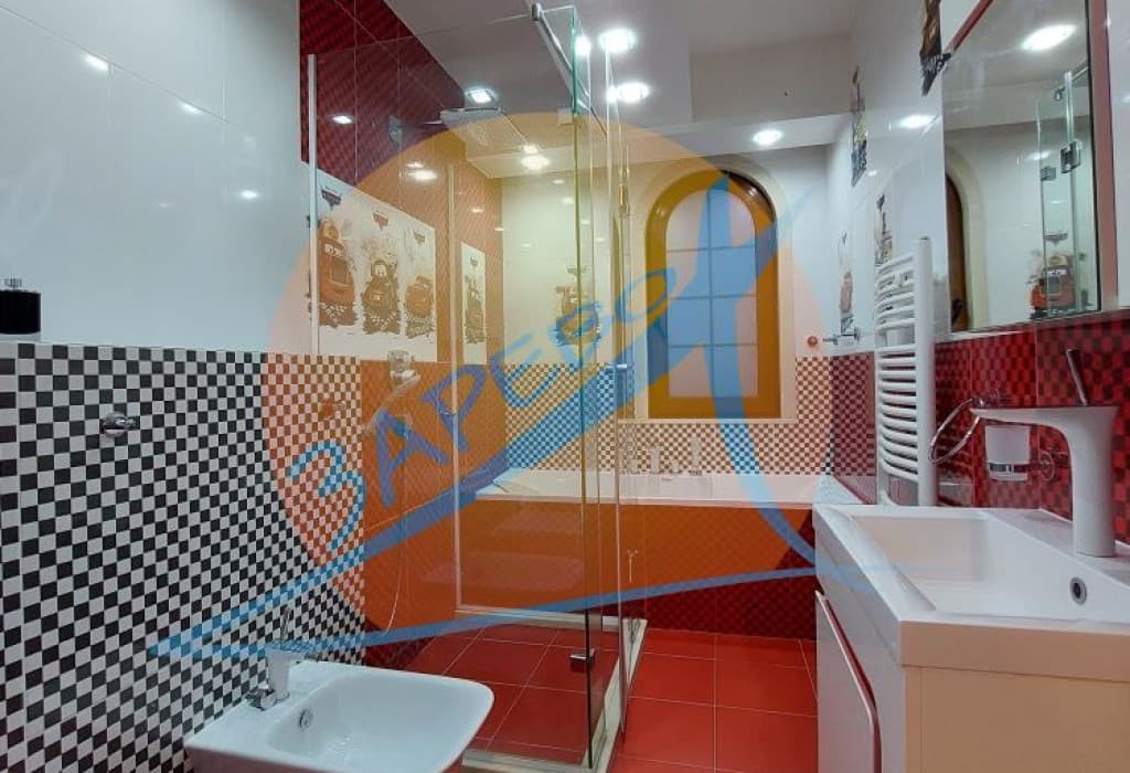 Поморие, триетажна къща лукс с басейн, камина, паркомeстa, гледка море, Виктория Роял Гарден (Victoria Royal Garden)