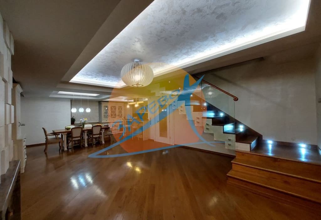 Поморие, триетажна къща лукс с басейн, камина, паркомeстa, гледка море, Виктория Роял Гарден (Victoria Royal Garden)