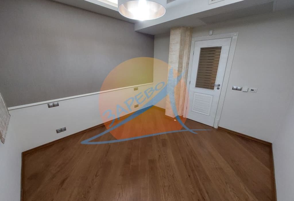 Поморие, триетажна къща лукс с басейн, камина, паркомeстa, гледка море, Виктория Роял Гарден (Victoria Royal Garden)