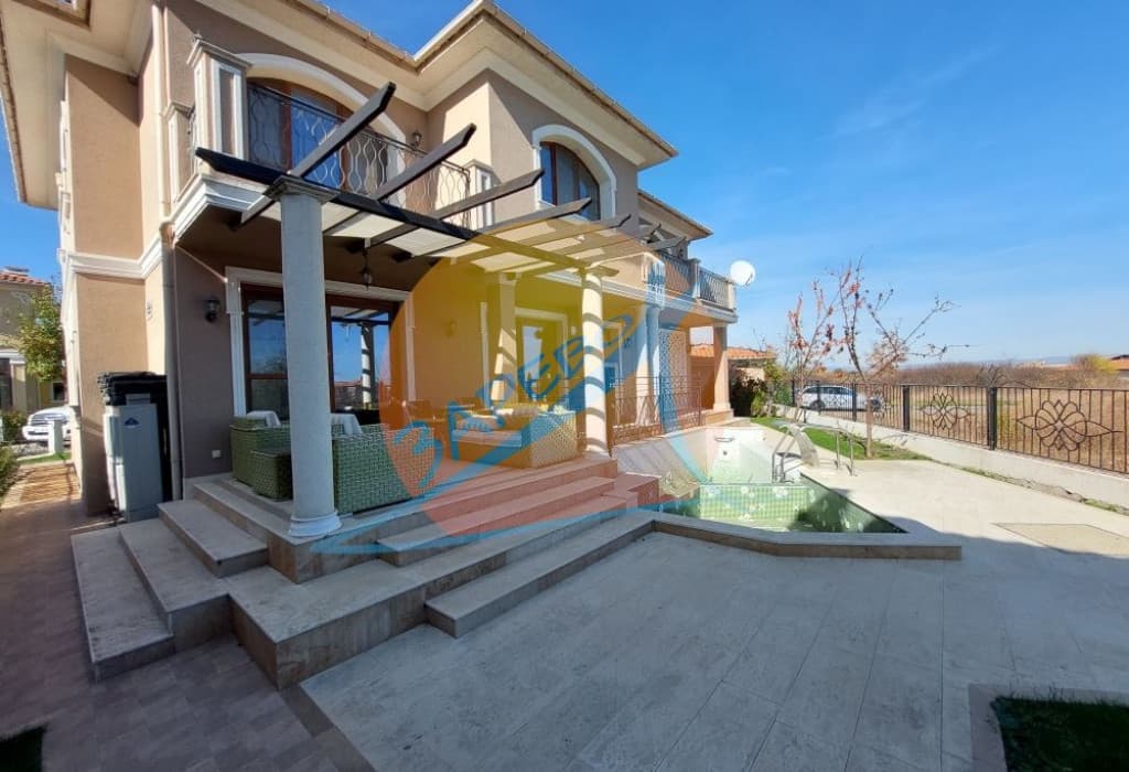 Поморие, триетажна къща лукс с басейн, камина, паркомeстa, гледка море, Виктория Роял Гарден (Victoria Royal Garden)