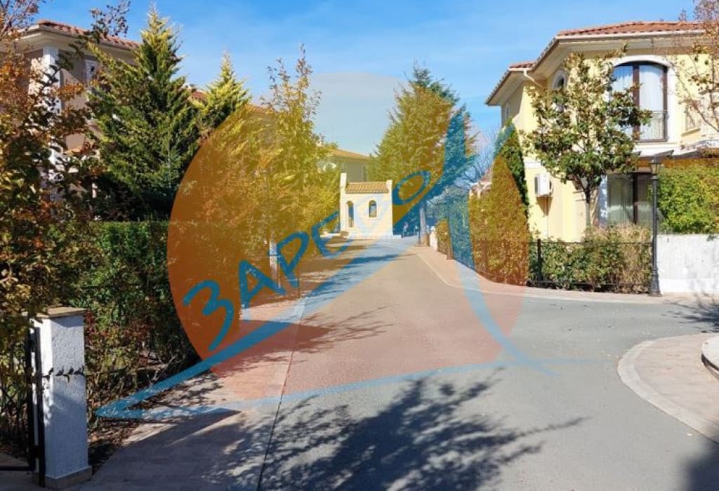 Поморие, триетажна къща лукс с басейн, камина, паркомeстa, гледка море, Виктория Роял Гарден (Victoria Royal Garden)