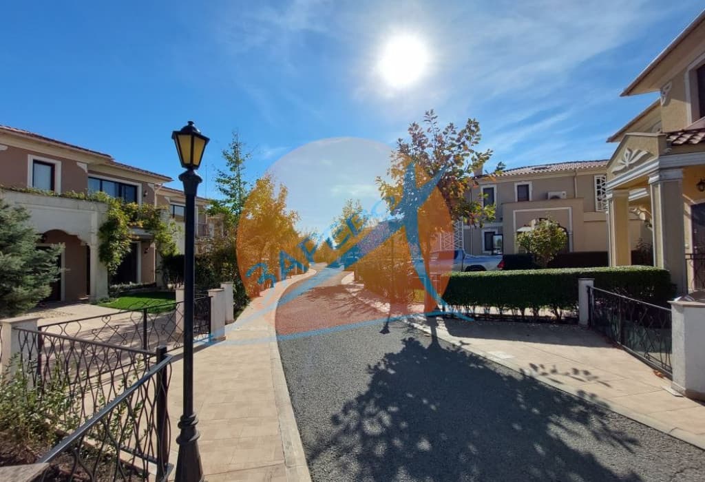 Поморие, триетажна къща лукс с басейн, камина, паркомeстa, гледка море, Виктория Роял Гарден (Victoria Royal Garden)