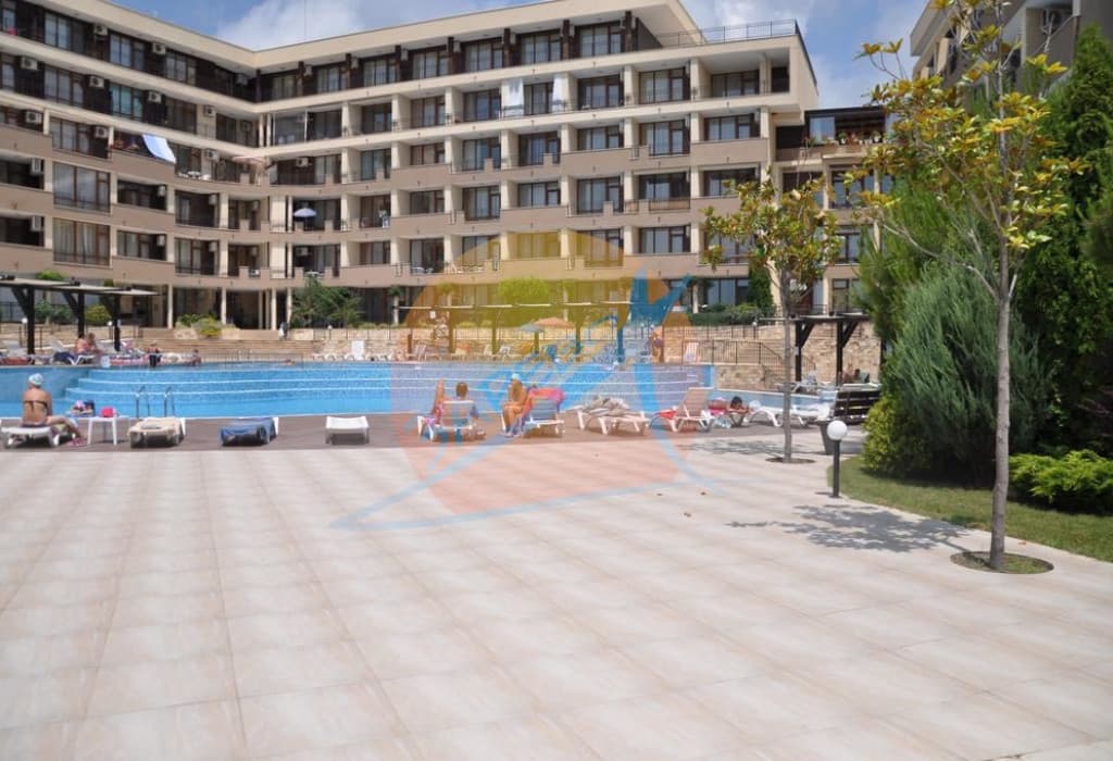 Луксор (Luxor), Свети Влас