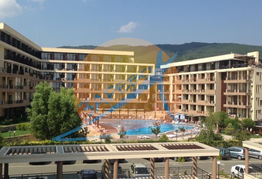 Луксор (Luxor), Свети Влас