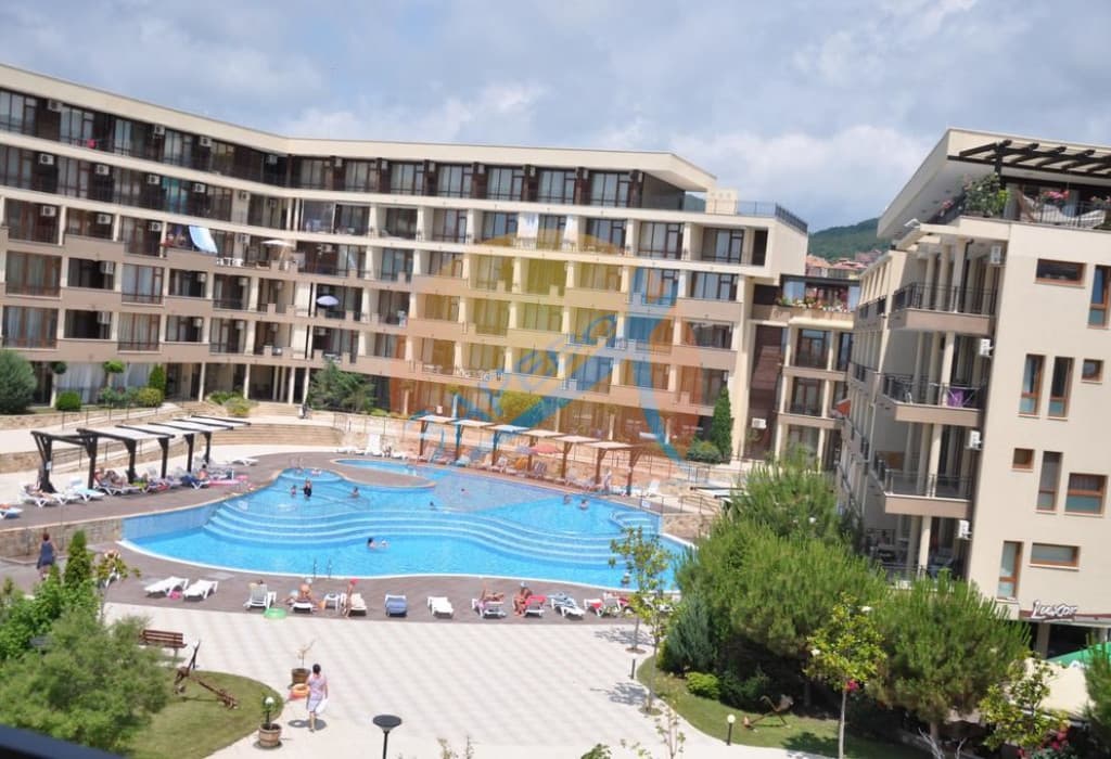 Луксор (Luxor), Свети Влас