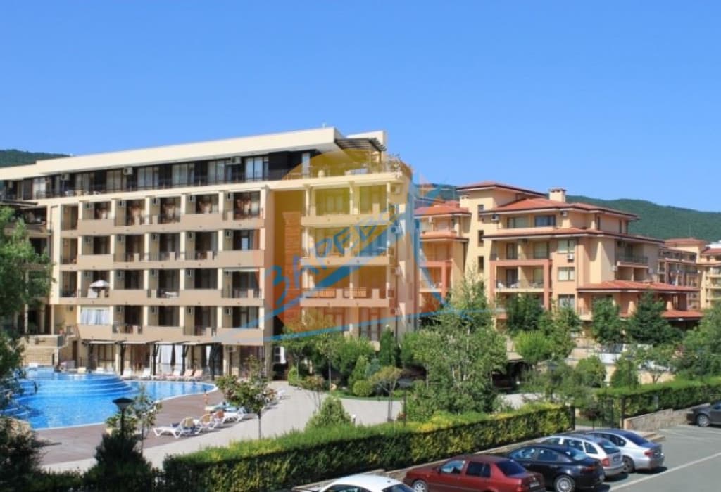 Луксор (Luxor), Свети Влас