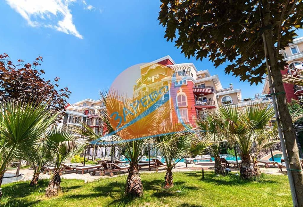 Слънчев бряг, просторен тристаен обзаведен с гледка басейн, Месембрия Резорт (Messembria Resort)