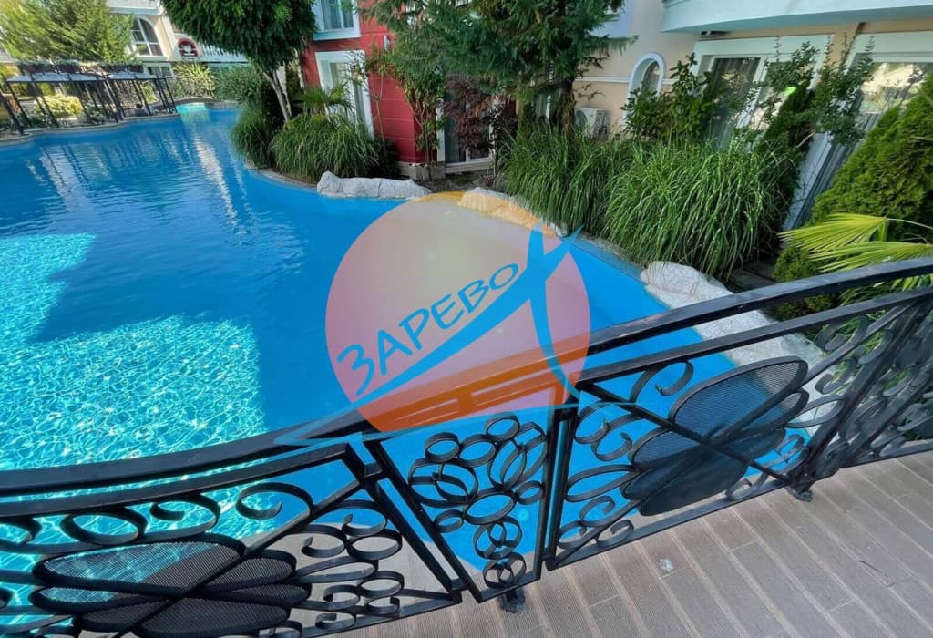 Слънчев бряг, просторен тристаен обзаведен с гледка басейн, Месембрия Резорт (Messembria Resort)