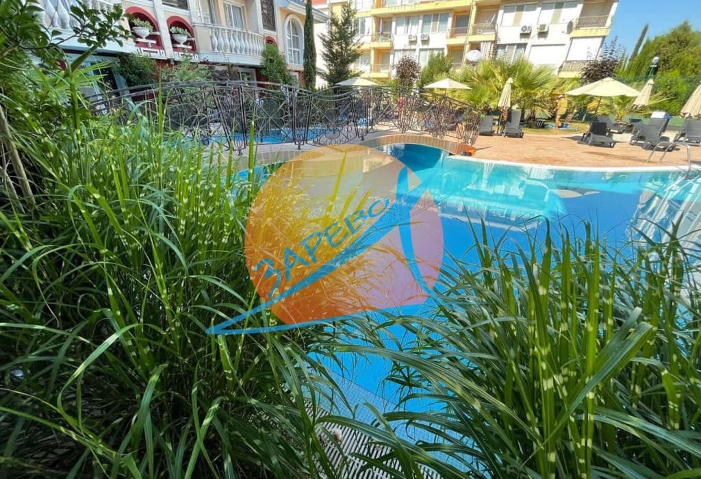 Слънчев бряг, просторен тристаен обзаведен с гледка басейн, Месембрия Резорт (Messembria Resort)